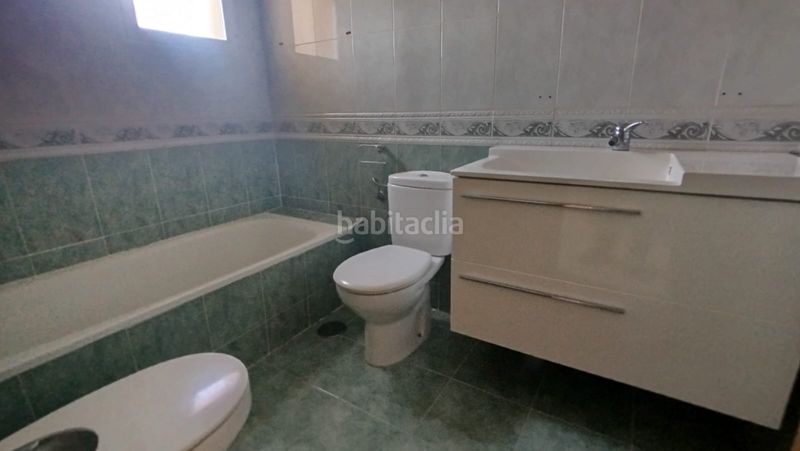 Foto fb943a0f-6eb3-4ac7-bd33-fce21b96ab8b. Casa aparellada amb xemeneia calefacció a Uceda