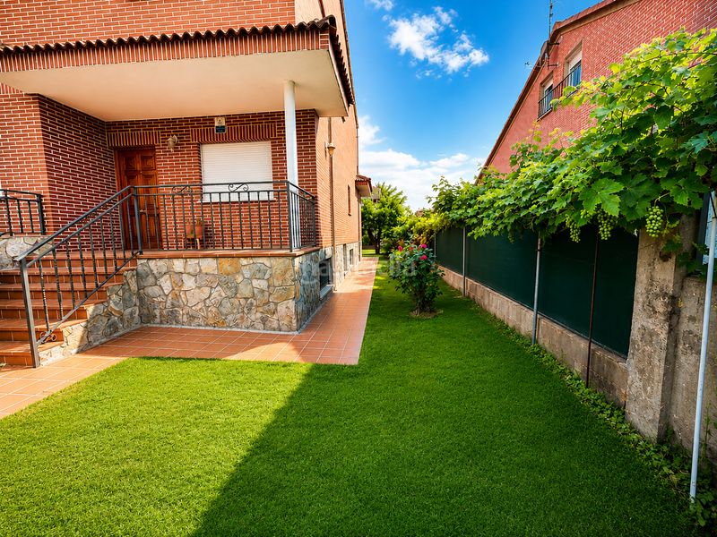 Foto f5f9a9d6-943c-4a0e-9a7e-d43cf0d232c8. Casa pareada chalet pareado en venta en Vallehermoso Azuqueca de Henares