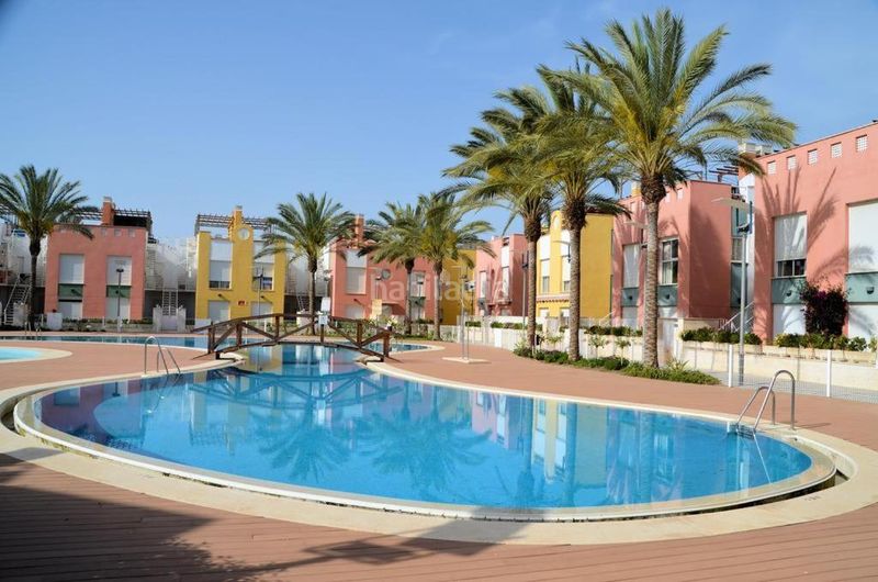 Foto e7aa55e8-b95f-41cd-8b8b-bacd6b171d38. Lloguer àtic amb calefacció piscina a Las Marinas - Pueblo Laguna Vera