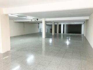 Local Comercial a Travesía marqués de mendigorría 2. Excelente local con acceso de vehiculos