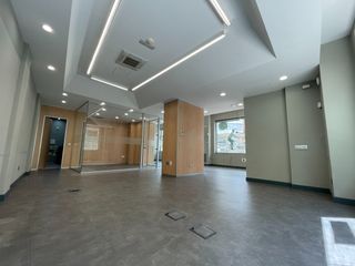 Lloguer Local Comercial a Avenida general villalba 5. Gran local comercial. oportunidad