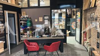 Local commercial  Carrer de viladomat. versatilidad y ubicacin premium en sant antoni! local con acce
