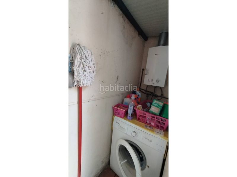 Foto 515c4010-fed2-4eb0-bd07-9977db27b23a. Casa adossada amb calefacció aparcament a Dosbarrios