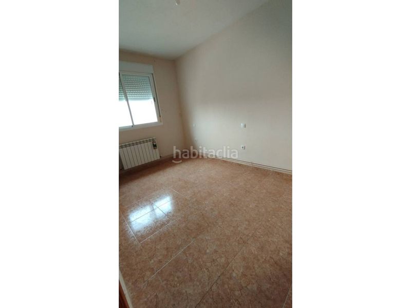 Foto 6cb15bc3-4a03-4377-951a-e7205e2d5b1e. Casa adossada amb calefacció aparcament a Dosbarrios