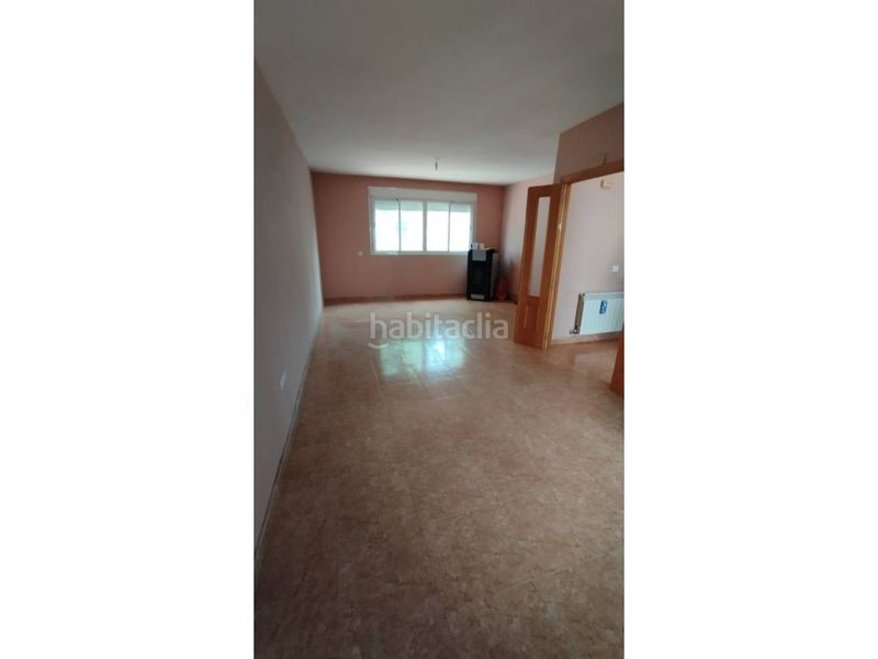 Foto bbd1cee1-31c1-4495-970d-f078a1e2b86c. Casa adossada amb calefacció aparcament a Dosbarrios