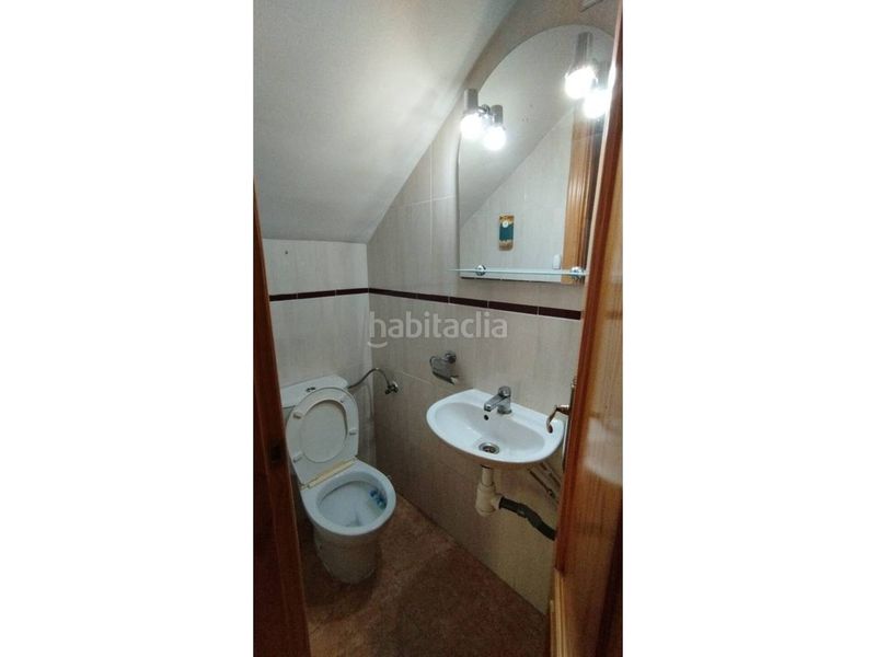 Foto dac0a296-1706-4a6d-be71-4d27d53ecd61. Casa adossada amb calefacció aparcament a Dosbarrios