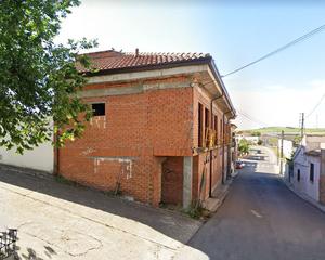 Edifici a Esquivias. Edificio para finalizar en esquivias