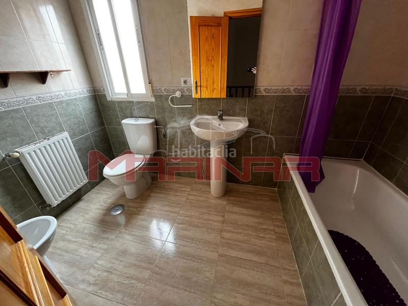 Foto 0d63d7ba-61fb-43d2-b23a-724ad3e85ef9. Casa bifamiliare con riscaldamento parcheggio in Los Barreros Seseña