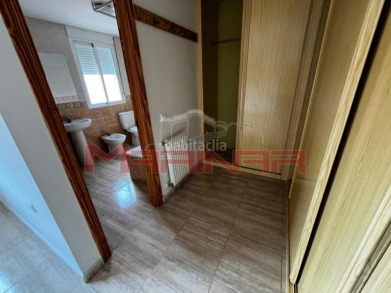 Foto 6df5f3a6-0f6f-4084-93a3-f4a2f35b5a7b. Casa bifamiliare con riscaldamento parcheggio in Los Barreros Seseña