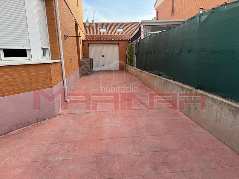 Foto ad1bed4f-3ad8-49e2-958d-a4f0cfe28fb7. Casa bifamiliare con riscaldamento parcheggio in Los Barreros Seseña
