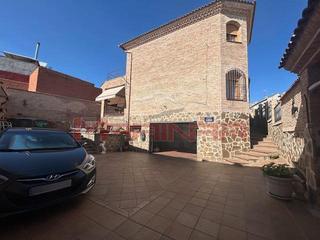 Casa aparellada a Centro. Pareado en seseña centro