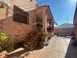 Maison jumelée à Centro. Pareado en seseña centro
