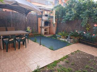Casa adossada en Los Robles. Adosado en sesea