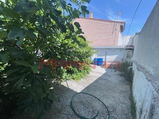 Casa adossada en Centro. Casa baja en sesea centro