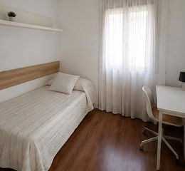 Miete Etagenwohnung in El Quiñón. Habitación en alquiler en el quiñón
