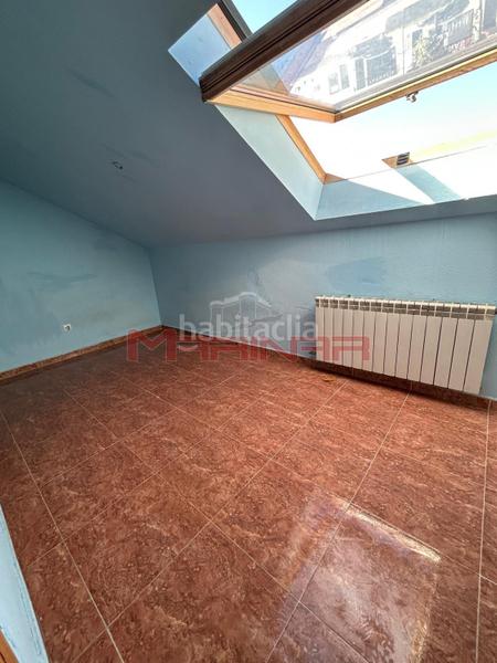 Foto 3d94c38d-51b1-4855-8ddc-56b817a6d2cf. Casa adossada amb calefacció aparcament a Las Lomas Seseña