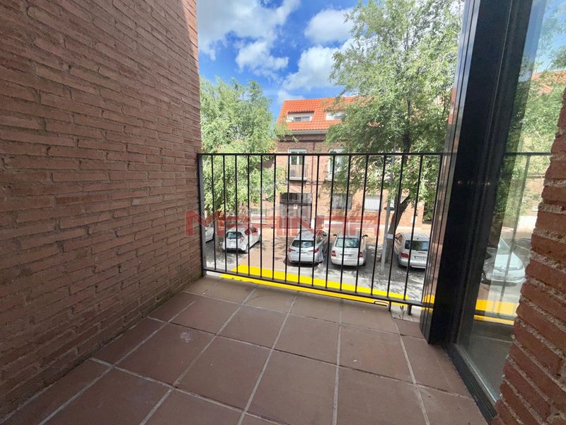 Foto 52177026-5a6d-4088-9e16-29c71d6ef563. Dúplex amb aparcament a Centro Seseña