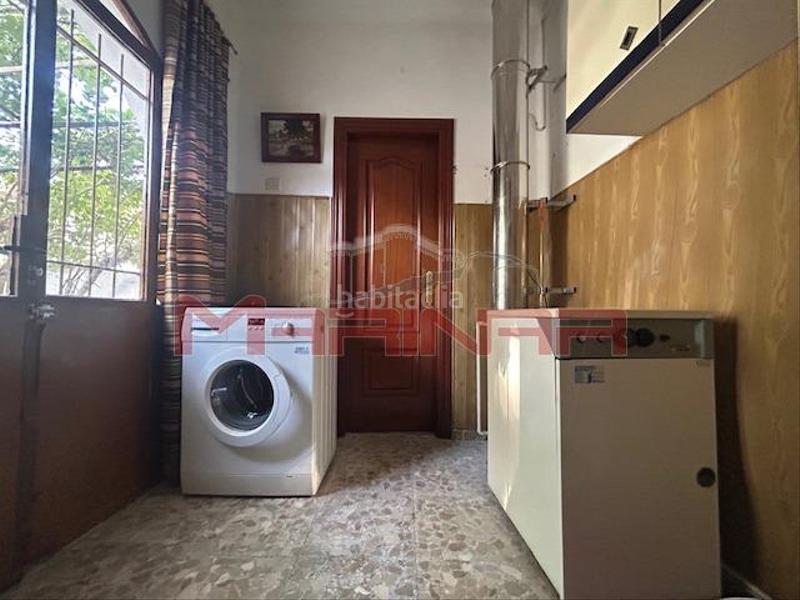Foto 47b39866-1e41-44a6-ad29-6ed309f5da21. Casa adossada amb calefacció a Centro Seseña
