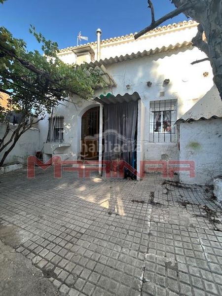 Foto 84f63676-c788-4f1f-9a0e-74c7bbab54fd. Casa adossada amb calefacció a Centro Seseña