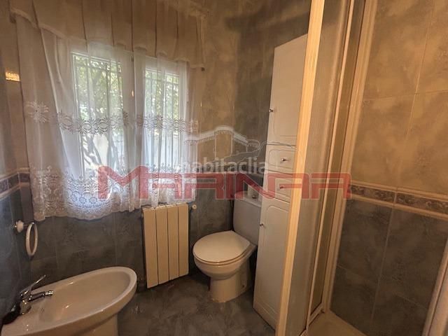 Foto b4e98417-0fb7-42c2-8b68-57e18550c853. Casa adossada amb calefacció a Centro Seseña