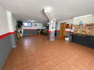 Semi detached house in Los Robles. Adosado en seseña