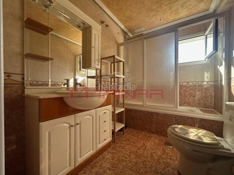 Foto 0a553209-349c-49a6-9734-8e3cc2de1a53. Casa aparellada amb calefacció aparcament piscina a Seseña