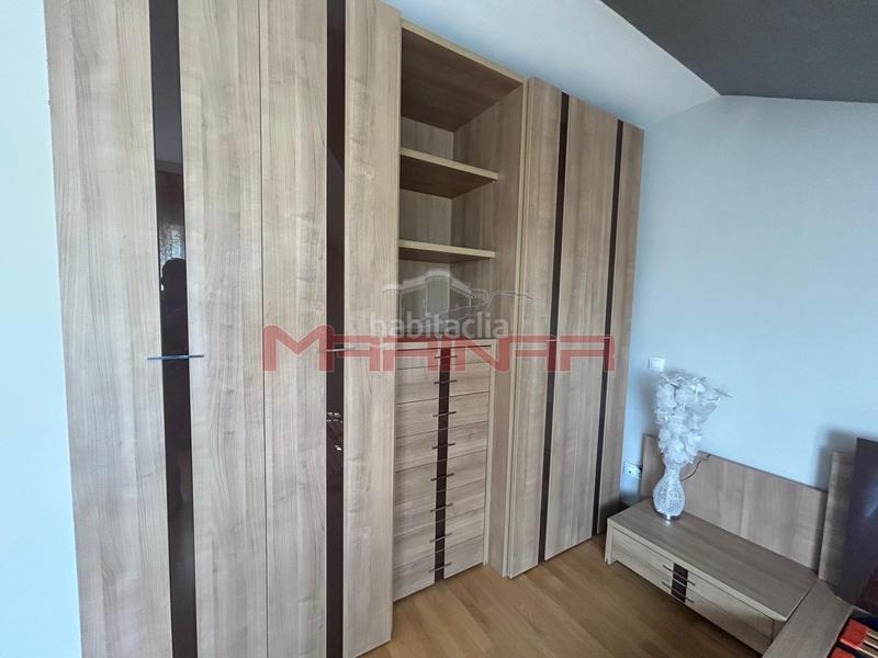 Foto 12aa4406-fb1b-4800-8e06-f788e021f16c. Casa aparellada amb calefacció aparcament piscina a Seseña
