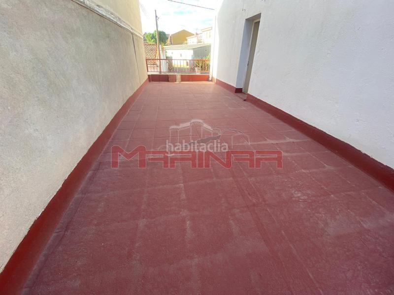 Foto 0d778e46-7a1c-4779-bfd7-45252fbb408c. Casa adossada amb aparcament a Centro Seseña