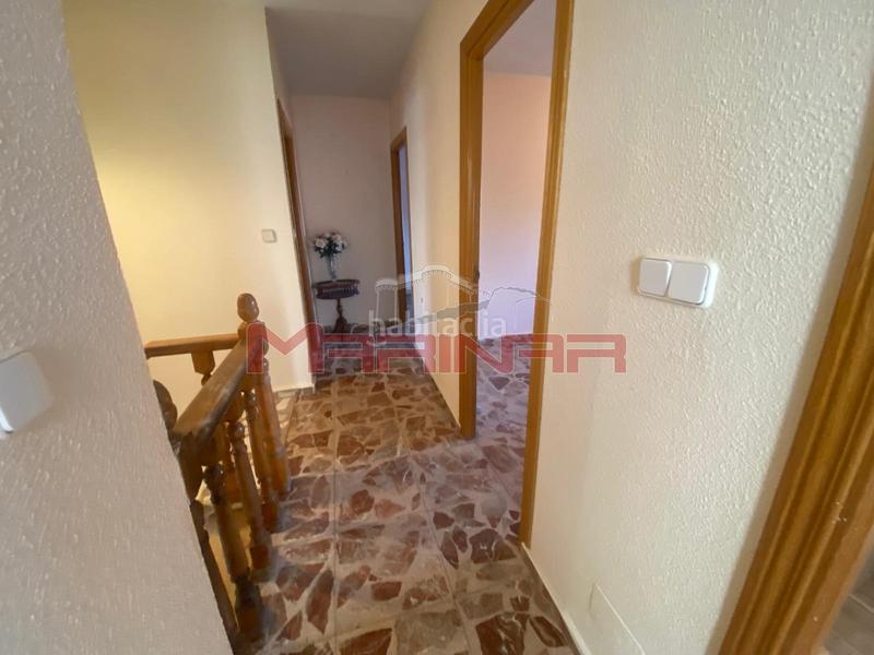 Foto f21de02b-01f3-43cf-9f11-48cee2c70385. Casa adossada amb aparcament a Centro Seseña