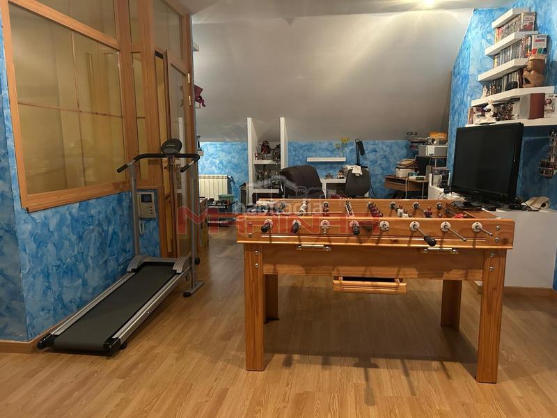 Foto 617dcc1a-86ad-404c-973e-4da98a80a9d4. Casa aparellada amb calefacció aparcament piscina a Seseña