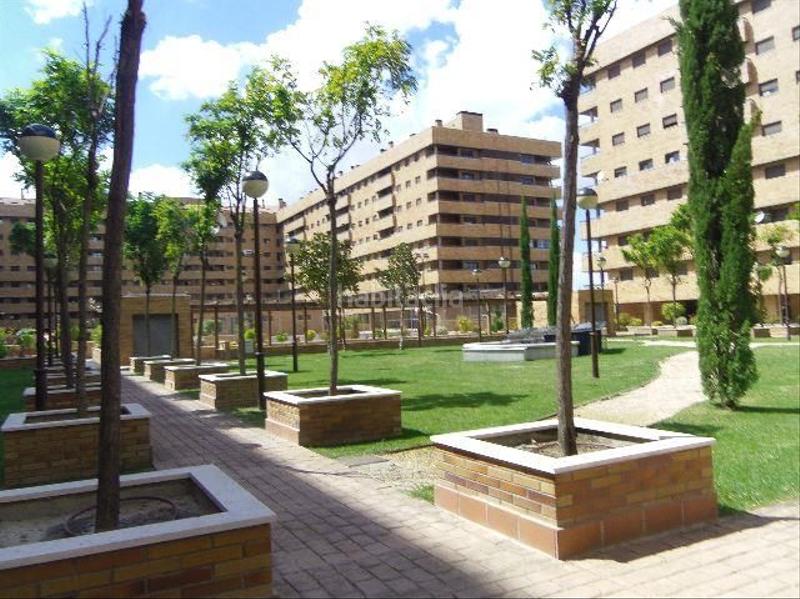 Foto 525146a7-51b7-4a3c-ba19-b05cd947d6a5. Etagenwohnung mit parking pool in El Quiñón Seseña