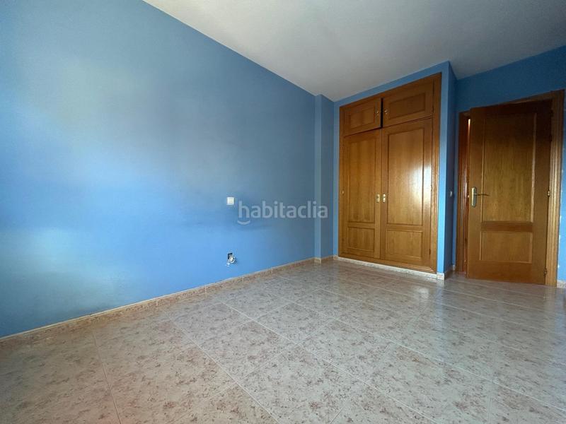 Foto 1522ac3d-bae6-4dc4-be5c-9cf0cdd54455. Casa adossada amb calefacció aparcament a Los Robles Seseña