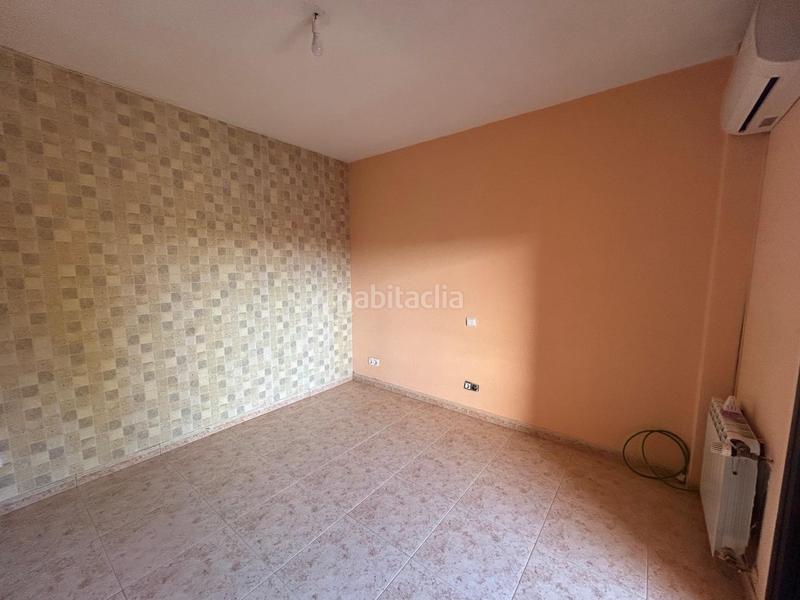 Foto 19e47c81-9a3a-4628-9e56-dd446fe75b0c. Casa adossada amb calefacció aparcament a Los Robles Seseña