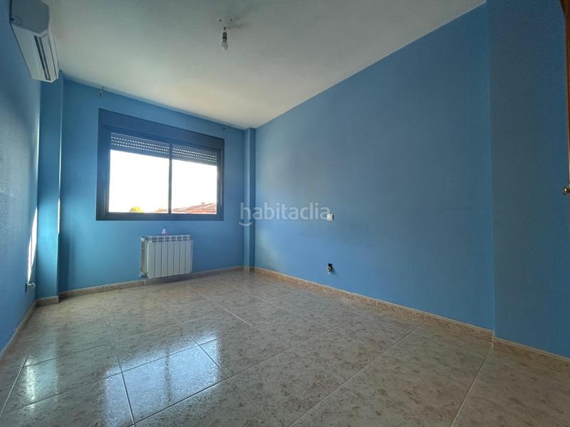 Foto 3e3f3de7-9c08-4199-b209-af2d12d8e6e8. Casa adossada amb calefacció aparcament a Los Robles Seseña