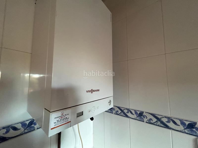 Foto 78917cae-a447-4c10-b5bd-013fe989e199. Casa adossada amb calefacció aparcament a Los Robles Seseña