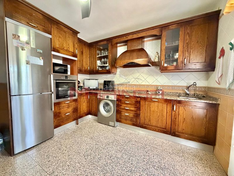 Foto 2a8c0523-4596-43d5-9714-1e0098fb099b. Casa adossada amb calefacció aparcament a Centro Seseña