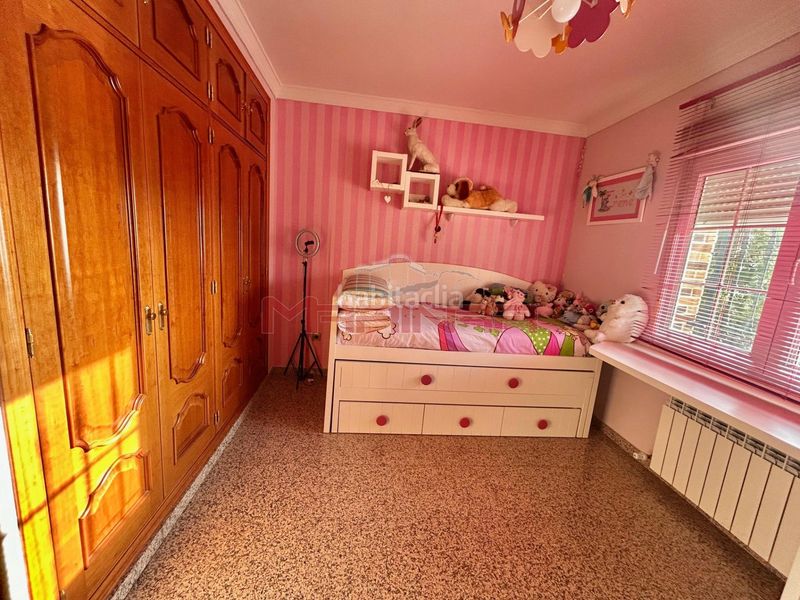 Foto 3f2f0409-ea56-464f-a9d9-0ff087db0079. Casa adossada amb calefacció aparcament a Centro Seseña