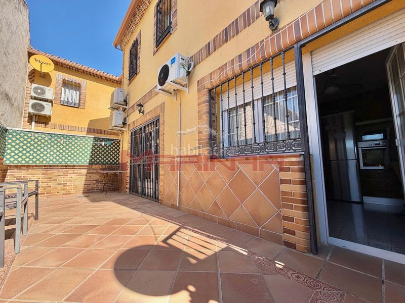 Foto b7f4e116-39f3-421e-8252-62cb969fec53. Casa adossada amb calefacció aparcament a Centro Seseña