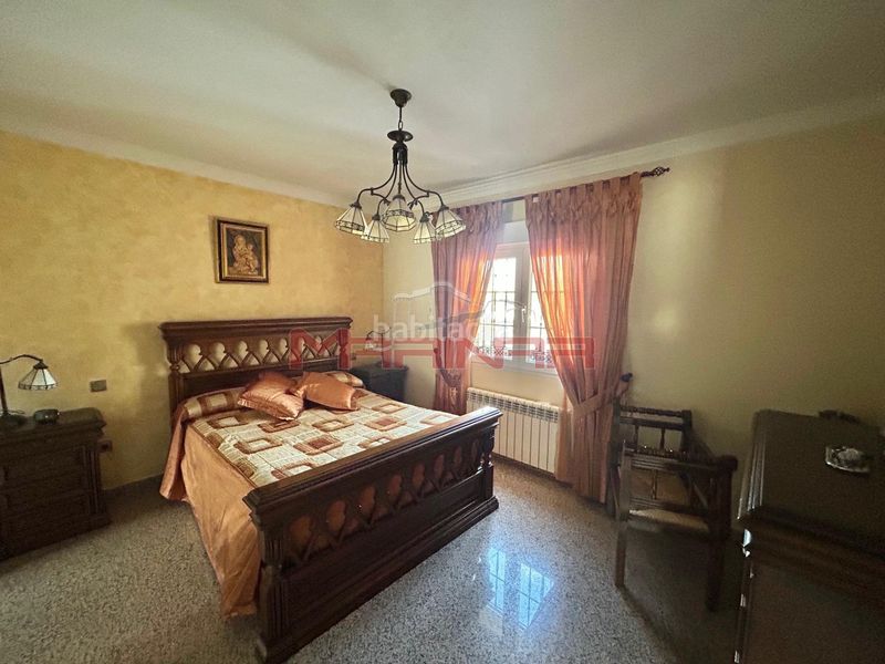 Foto c3d71eaf-e55a-4d45-87b3-62cde6910eb1. Casa adossada amb calefacció aparcament a Centro Seseña
