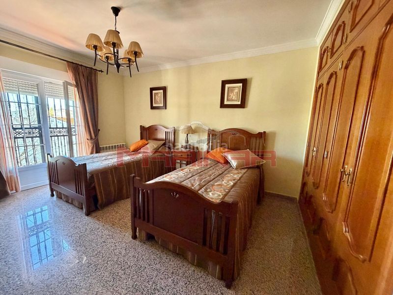Foto d6fade29-eefe-44e7-bcd1-c6dce6e299b1. Casa adossada amb calefacció aparcament a Centro Seseña