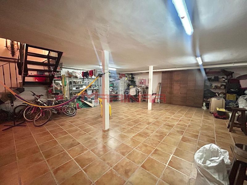 Foto de252b31-2174-400f-951c-97d6ae95621c. Casa adossada amb calefacció aparcament a Centro Seseña