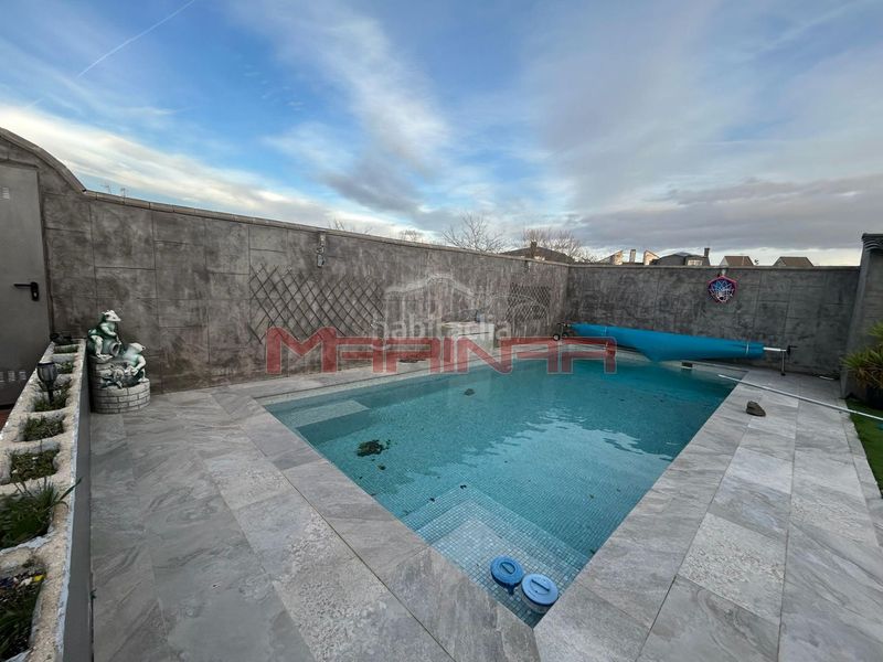 Foto 270e712e-e460-49da-ac0b-a51249a7fa15. Casa aparellada amb calefacció aparcament piscina a Illescas