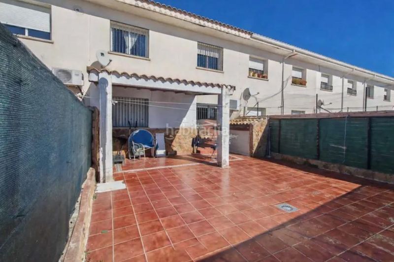 Foto 022db931-3caa-4f8f-8109-6cf7eecf29d4. Casa adossada amb aparcament a Borox