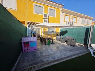 Casa adossada a Ontígola. Chalet adosado en ontígola