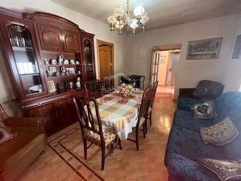 Foto c3fe443f-a1f8-4325-b062-4529703127be. Casa adossada amb calefacció aparcament a Borox