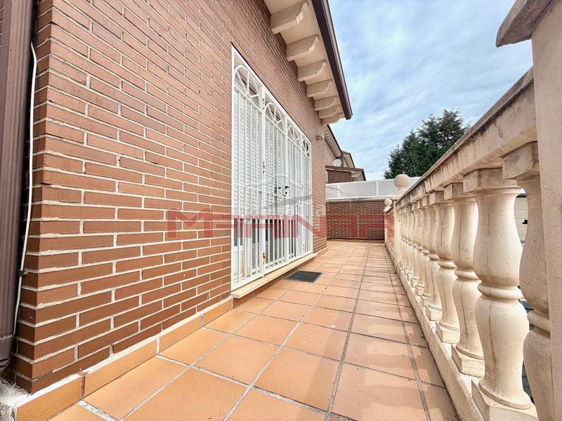 Foto 6a51deb7-e73b-402e-9667-dd913704e0c8. Casa adossada amb calefacció aparcament piscina a Seseña