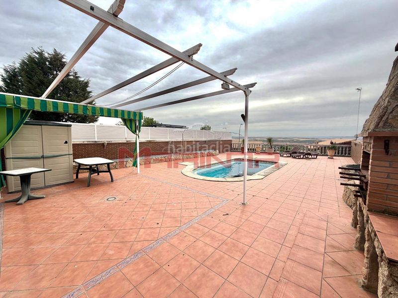 Foto c02a3ef0-bf90-4671-9f7f-37ac6cdd639a. Casa adossada amb calefacció aparcament piscina a Seseña