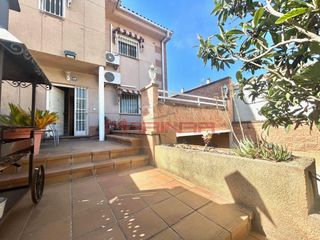 Maison jumelée à Seseña Nuevo. Dosado en seseña nuevo