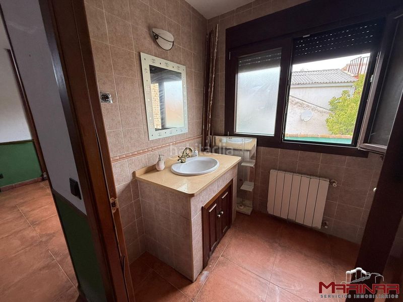 Foto c0b7ca10-d8ae-459c-bbb6-00357adb03e0. Casa adossada amb calefacció a Centro Seseña