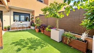 Maison jumelée à Torrejón de Velasco. Adosado en torrejón de velasco